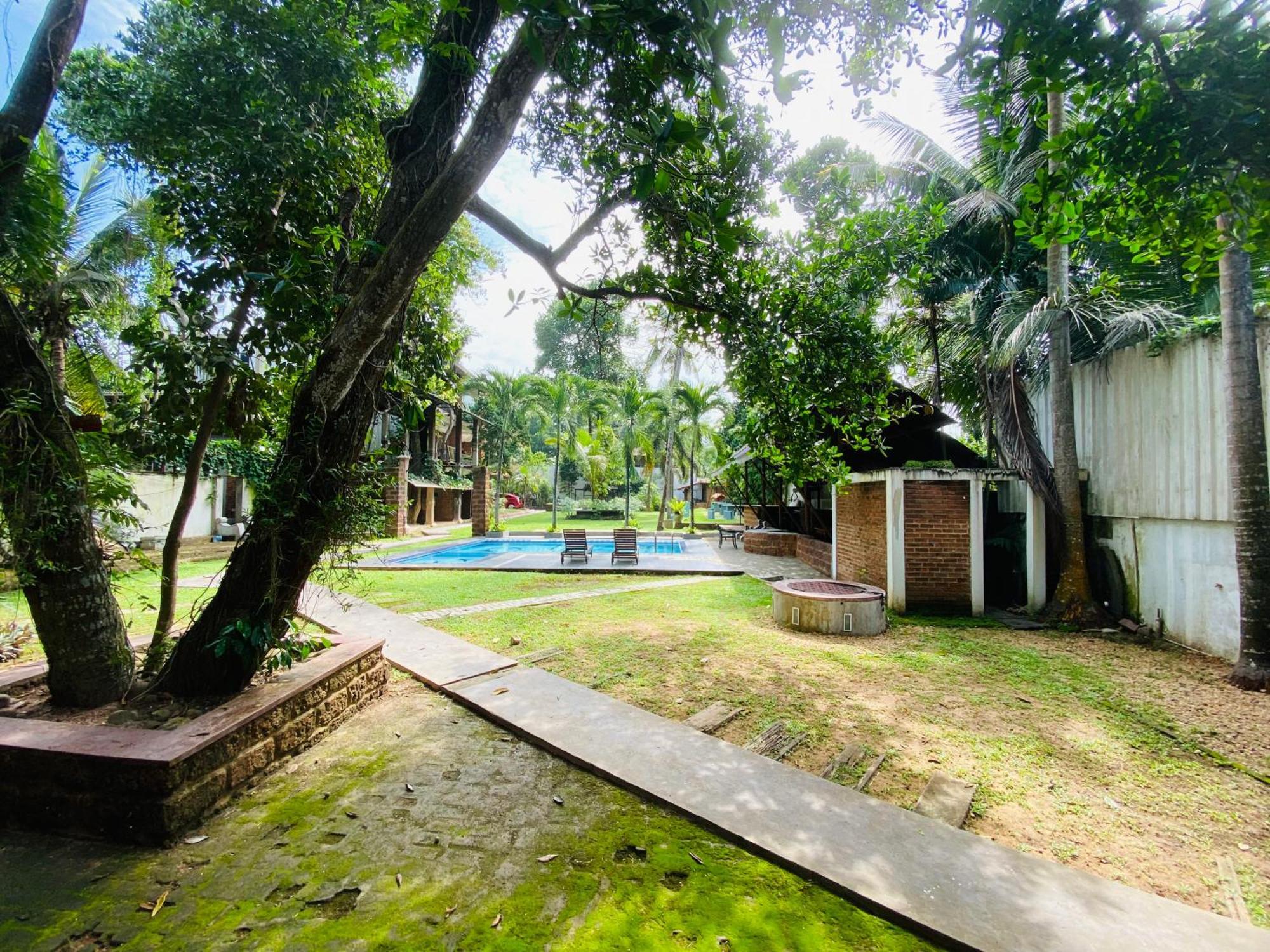 The Shade Brothers Katunayaka Exterior foto